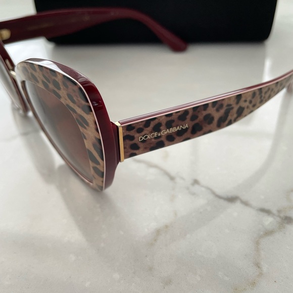 Authentic Dolce and Gabbana leopard cat eye sunglasses - Picture 4 of 8